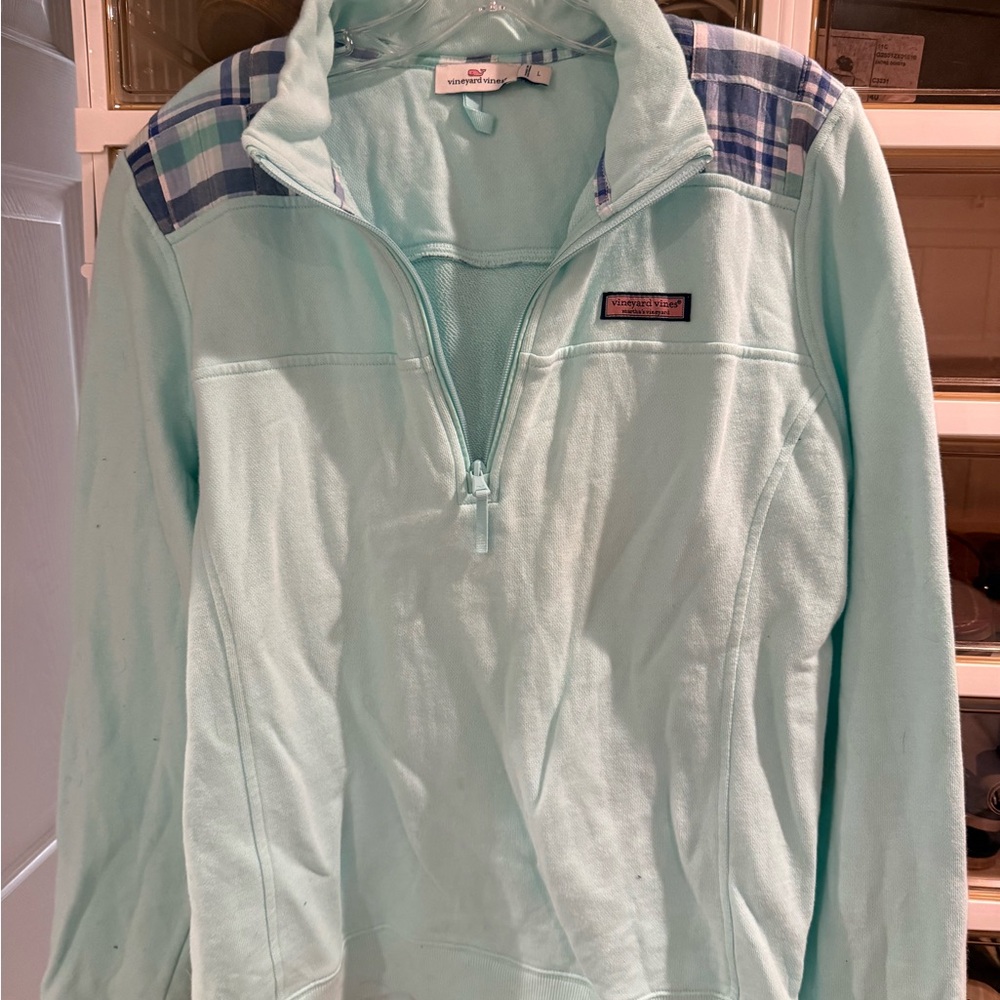 Vineyard Vines light green with blue Plaid Accents on shoulders size large